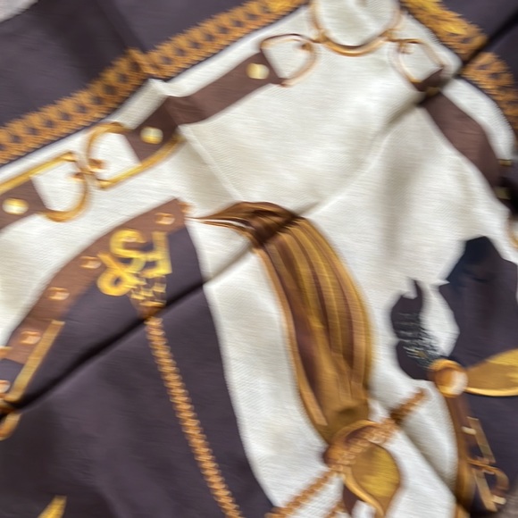 Falguni Shane Peacock Horse Scarf - Picture 2 of 4